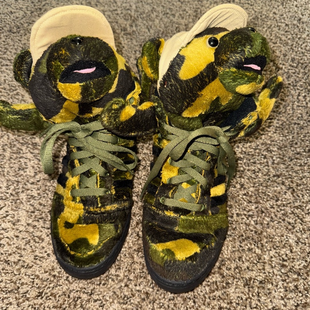 Jeremy Scott Camouflage Teddy Bear Shoes  no box